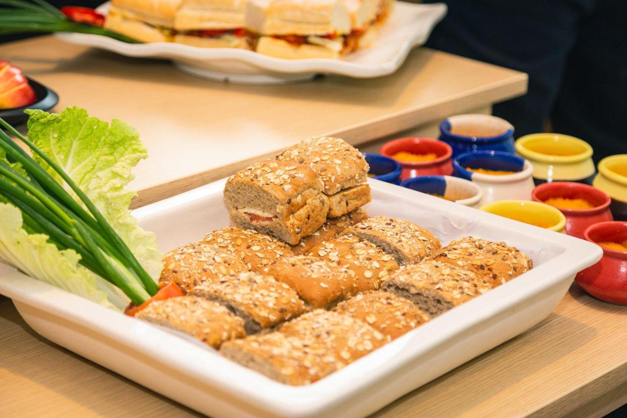 Holiday Inn Express Kolkata New Town By Ihg Bagian luar foto