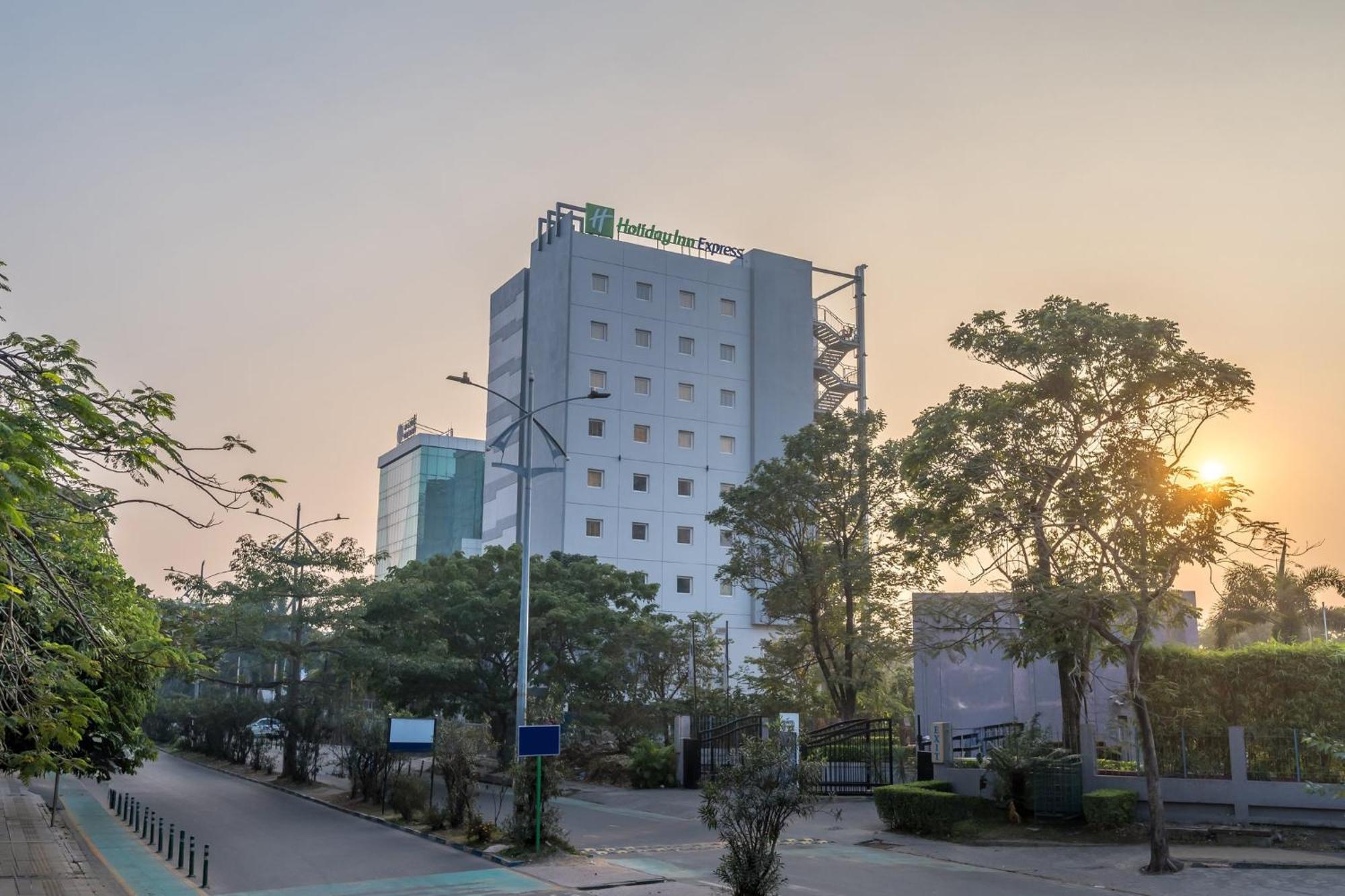 Holiday Inn Express Kolkata New Town By Ihg Bagian luar foto